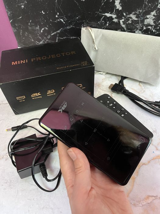 Портативный смарт проектор
