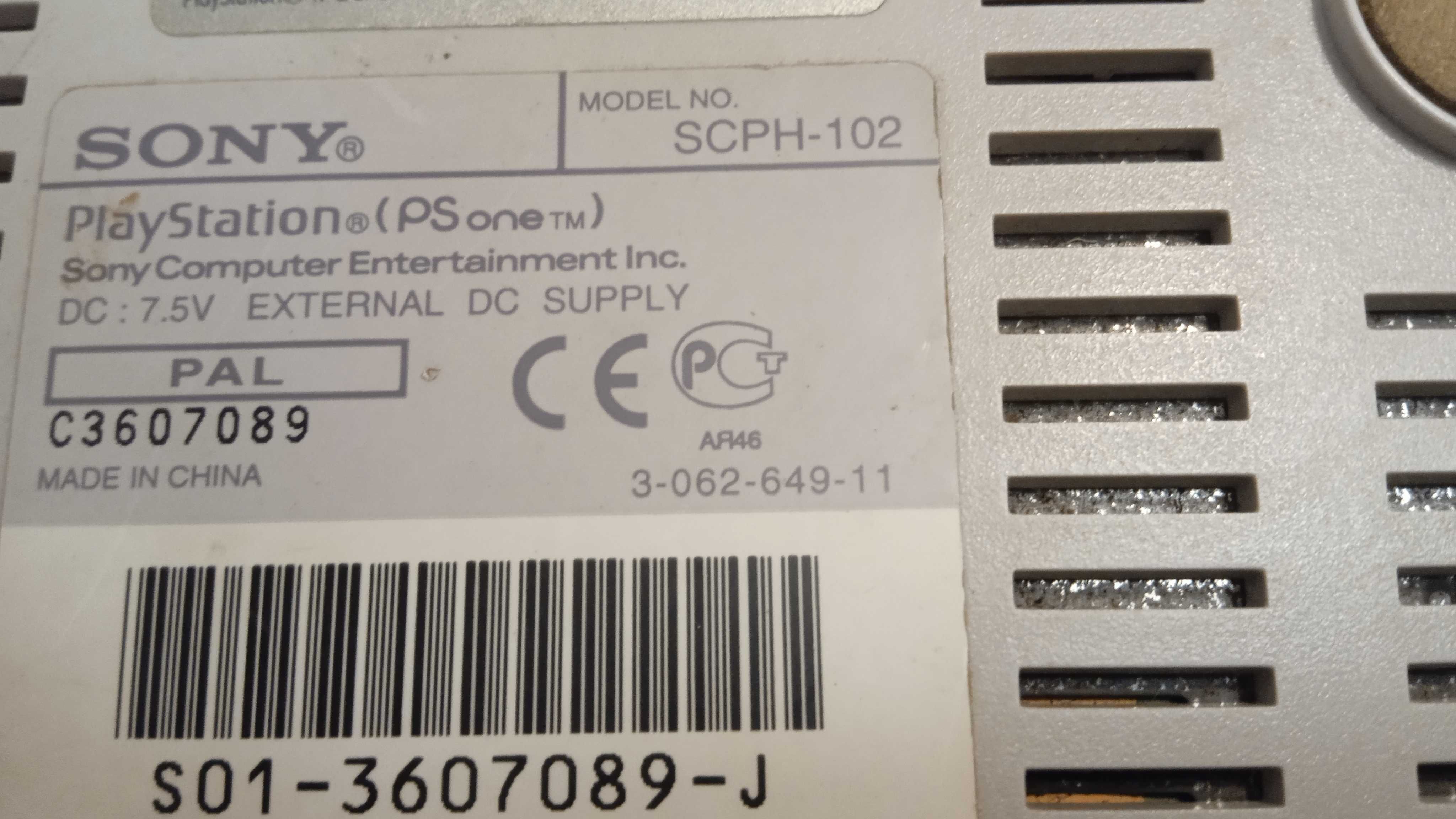 Playstation 1 PSone + comando e jogo