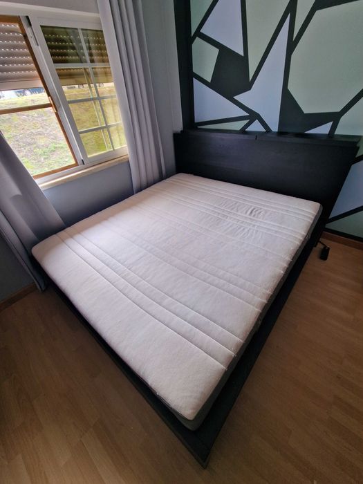 Cama malm ikea com colchão e estrado 180x200