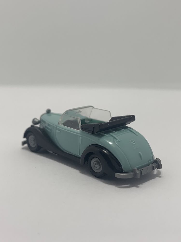 Mercedes 170 S da Praliné na escala H0 1/87