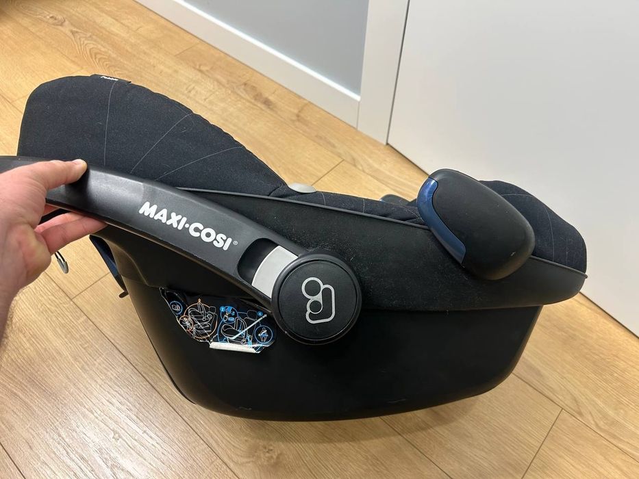 Автокрісло maxi cosi