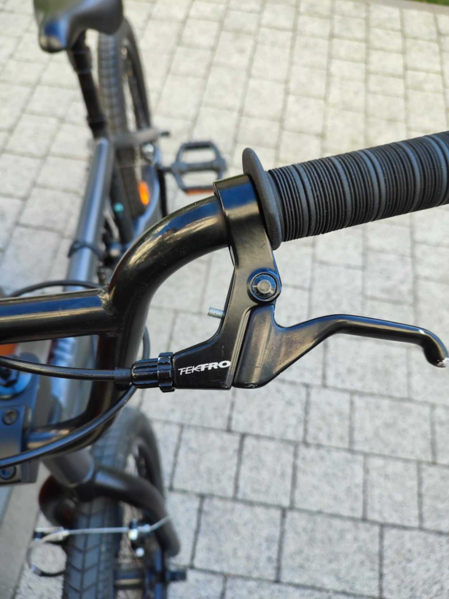 Rower btwin BMX     .