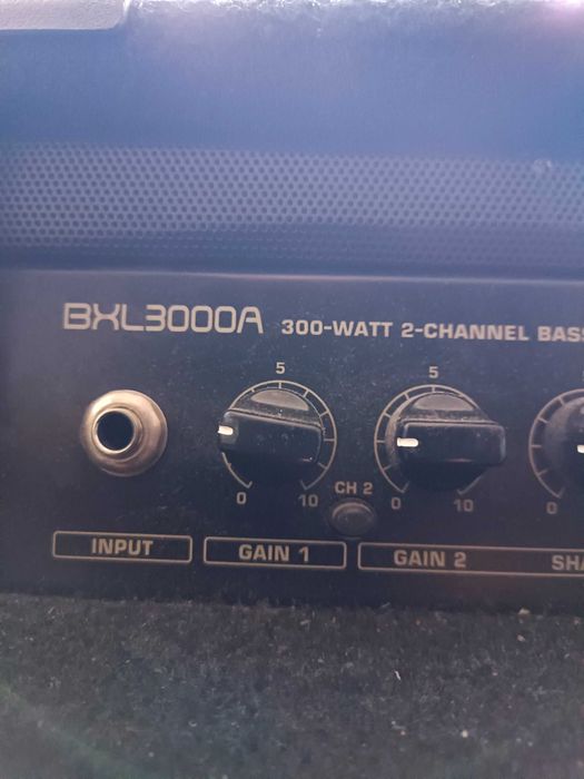 Wzmacniacz combo basowe