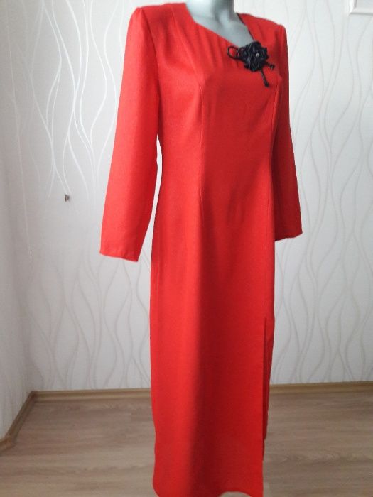 Нарядное, свадебное, длинное платье красного цвета. Разм. 38