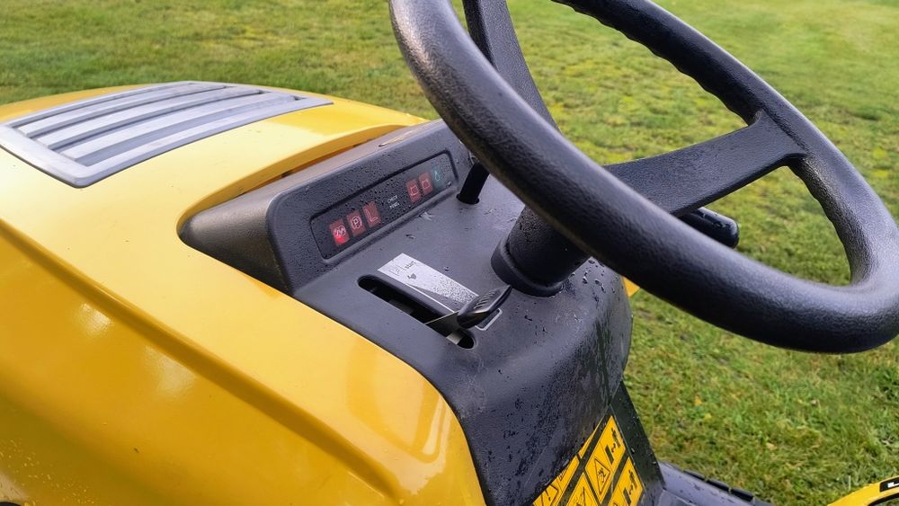 2012r Traktorek 17.5KM Briggs Stratton 102cm z koszem Kosiarka