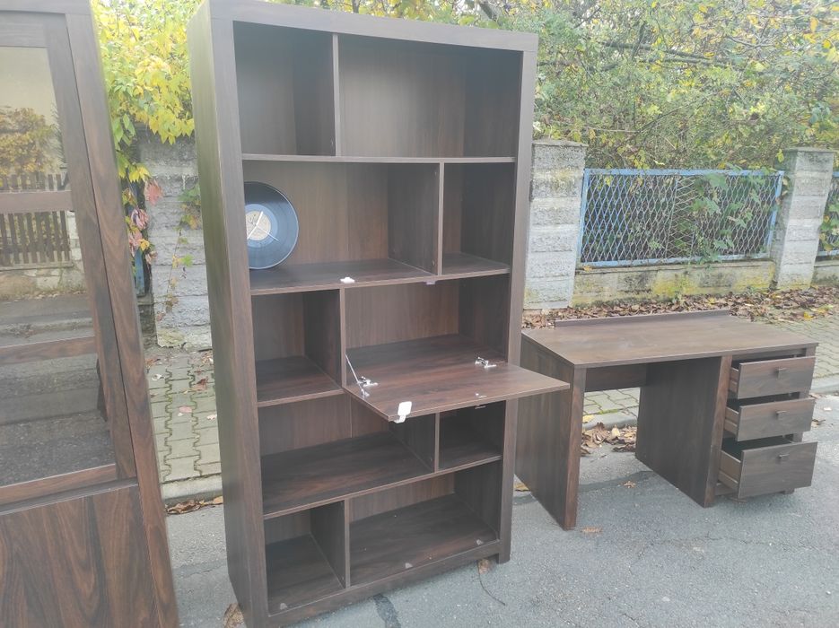 Okazja tanio  witryna oszklona regał i biurko bdb stan