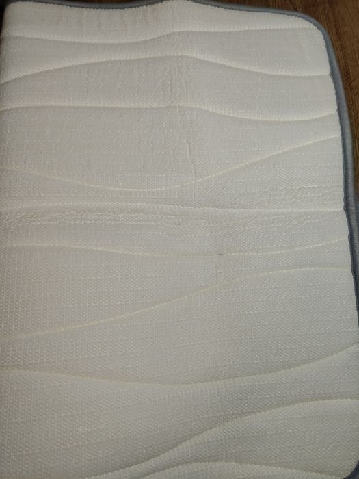 Mata dywanik łazienkowa MIULEE z pianki memory 76,5 × 48 cm