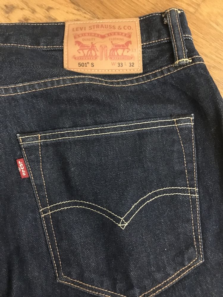 Джинси Levis 33