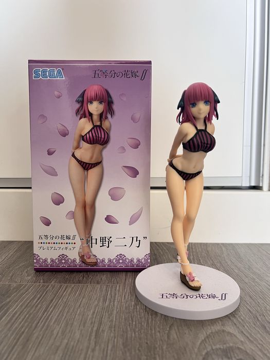 Nino Nakano Sega - Statue