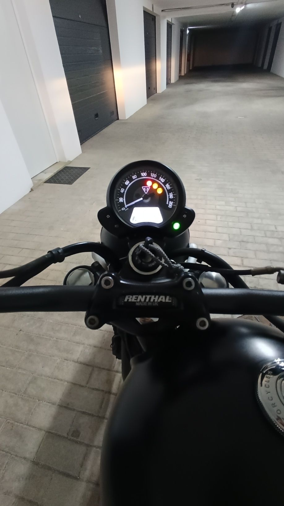 Triumph street Scrambler 900cc