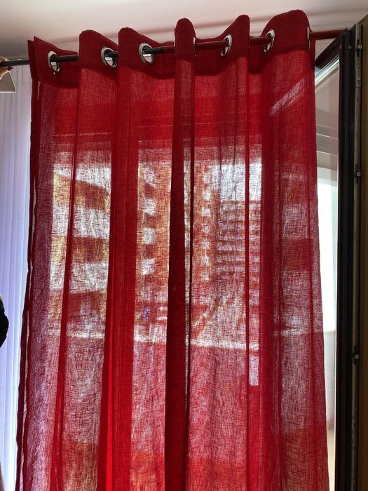 Cortinados vermelhos