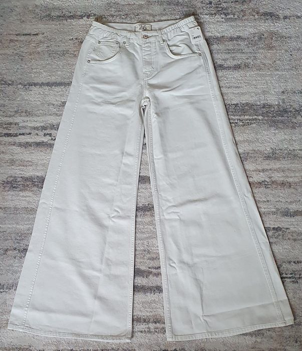 Białe Jeansy Free People