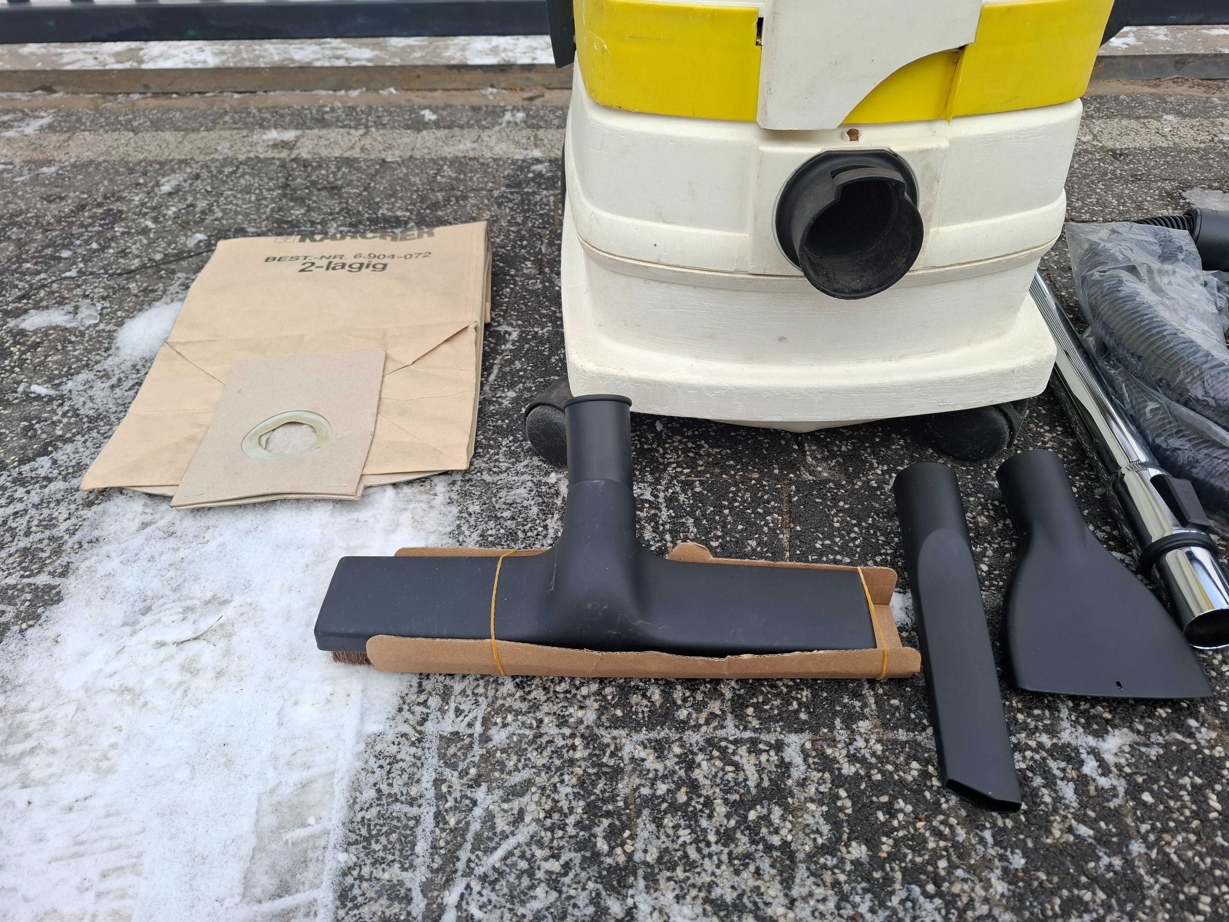 Odkurzacz Karcher  2000 TE *Gniazdo elektronarzędzi*