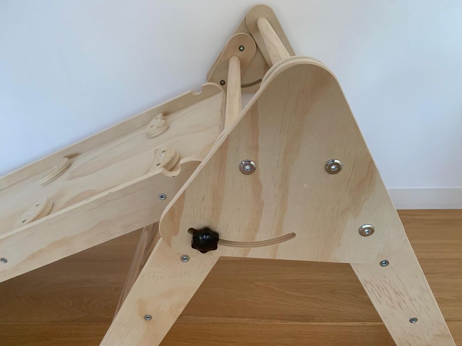 Triângulo de Pikler montessori novo