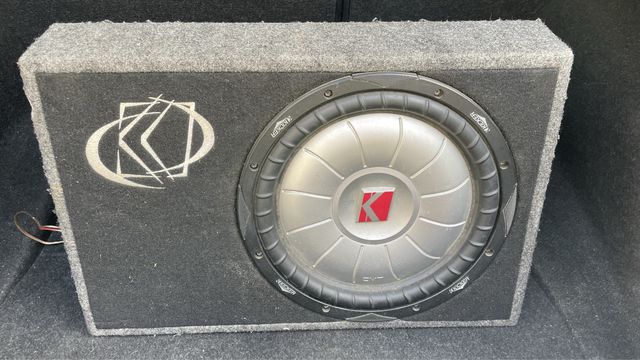 Subwoofer samochodowy marki Kicker CVT