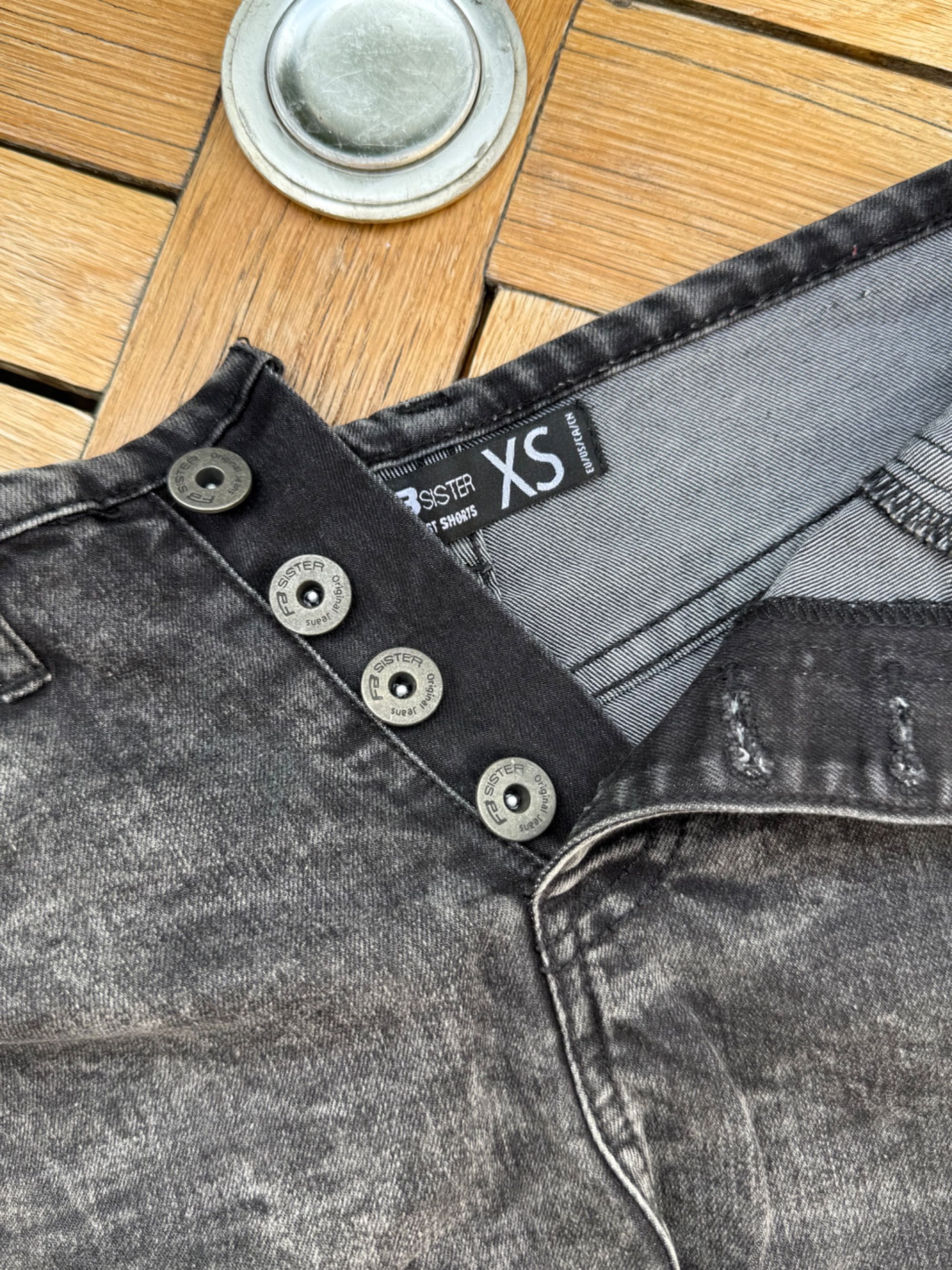 New Yorker spodenki jeansowe na lato