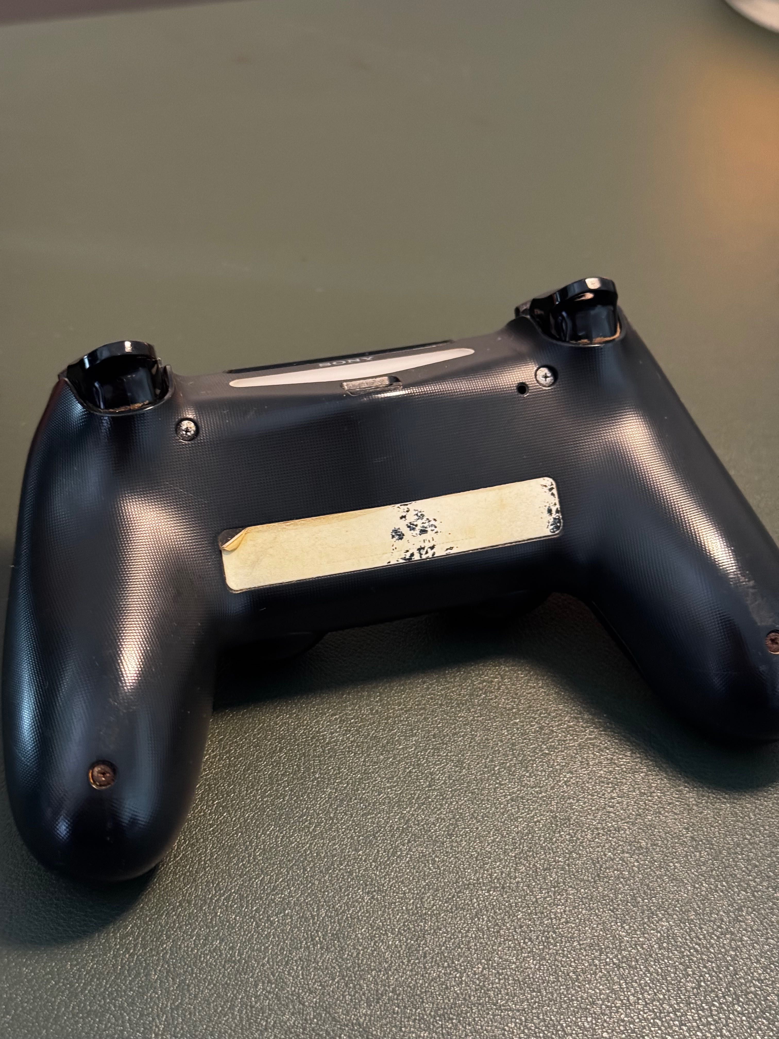 Comando PS4 Original – Preto – Usado