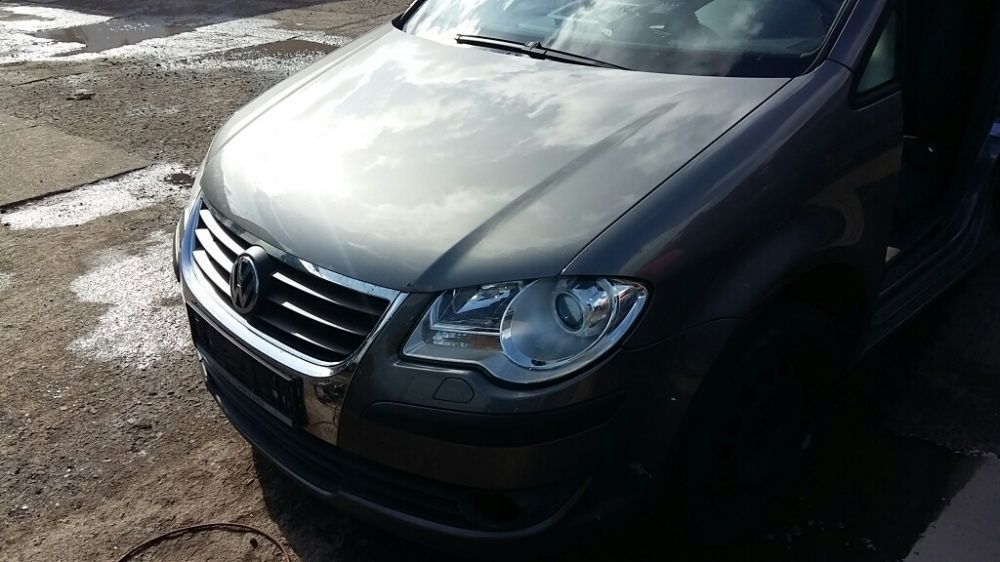 Na części VW Touran LD7S LC9X Silnik Skrzynia Maska Zderzak Drzwi Klapa Szyba