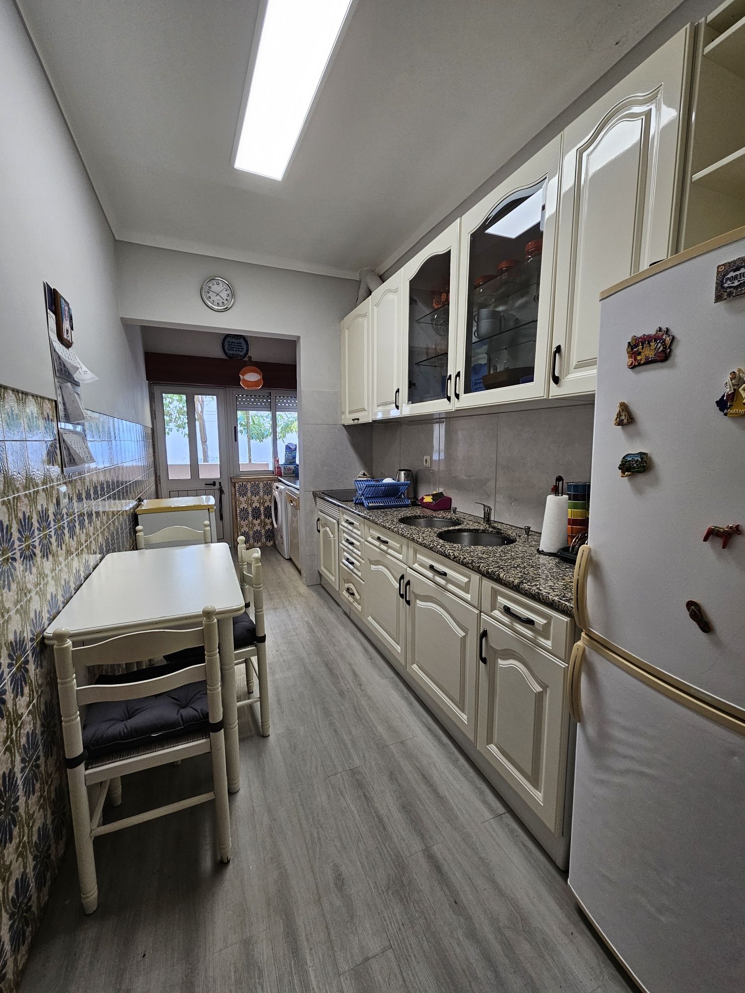 Quarto para Jovem Trabalhadora em Famões, Odivelas (Lisboa)