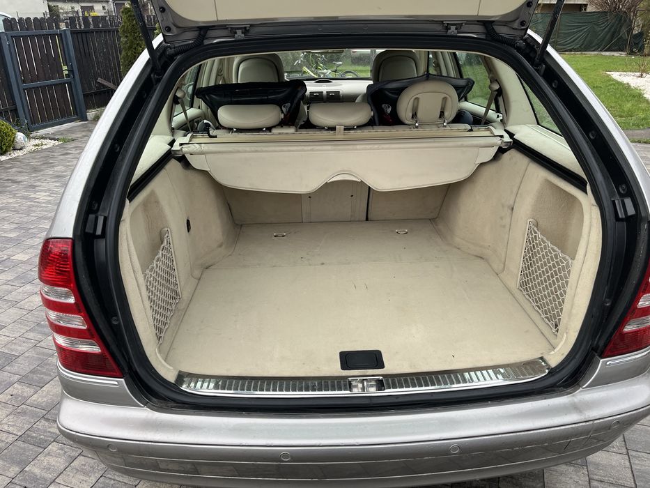 Mercedes w203 204km 2.5benzyna brak korozji Szwajcaria