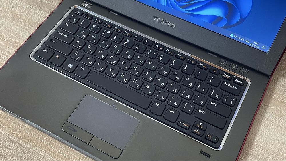 Ноутбук Dell Vostro 3360 / 13.3" / Intel Core i5 / SSD / Компактний