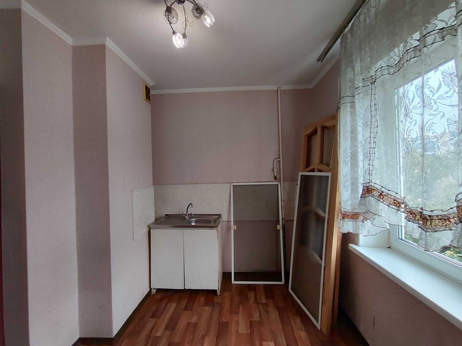 Продам 1-комнатную квартиру в Киеве Закревського 47 Б Троещина