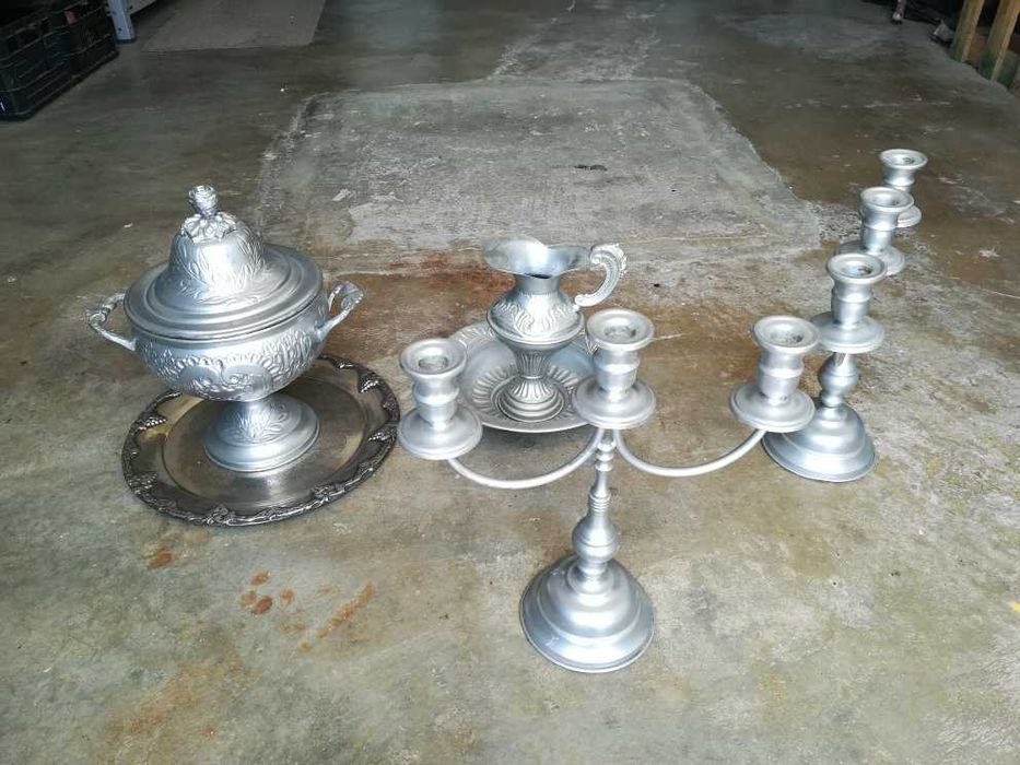 Conjunto de peças antigas  em estanho