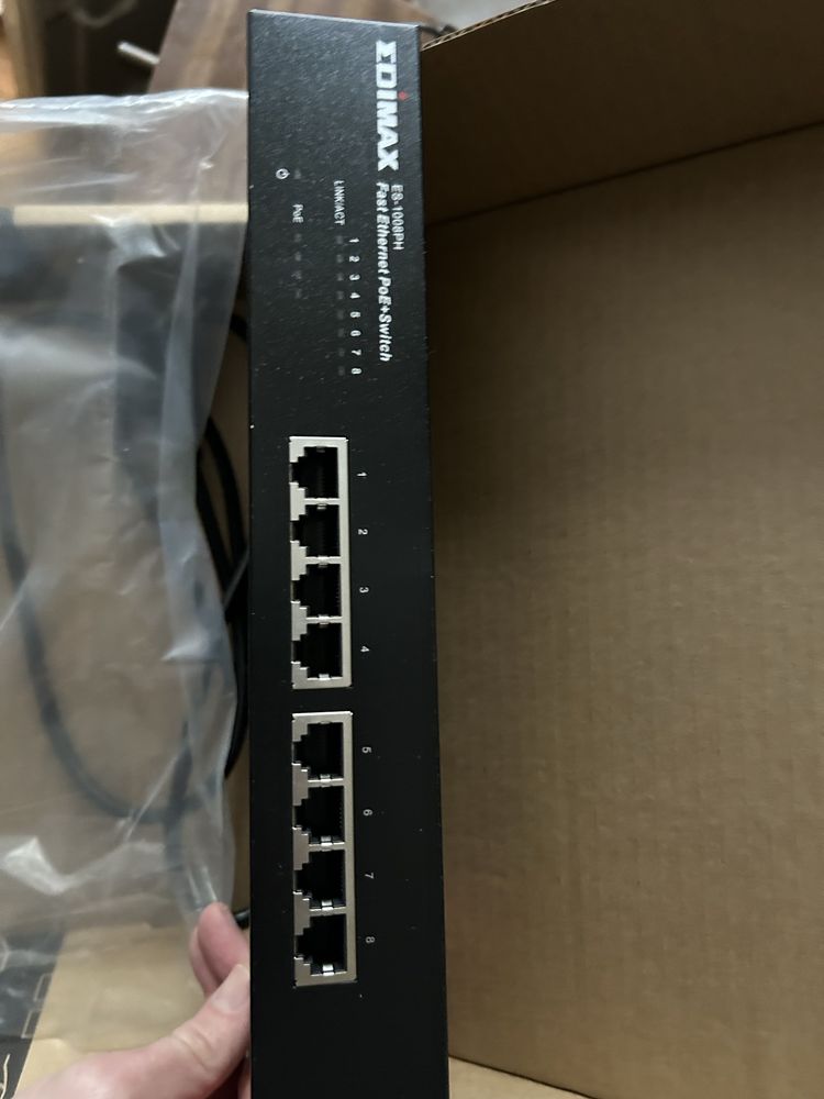 Свіч edimax 1008ph (poe порти)