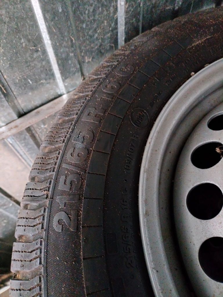 215/65R16C zima Continental VWT7