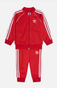 Dres adidas czerwony stan idealny rozmiar 104