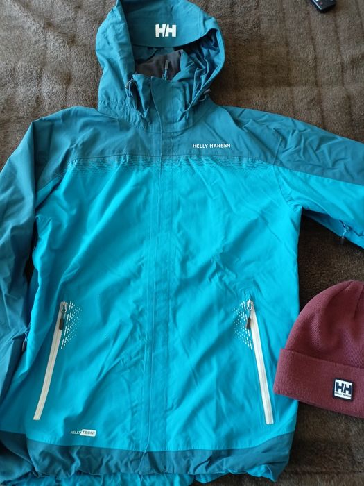 Kurtka Helly Hansen i czapka