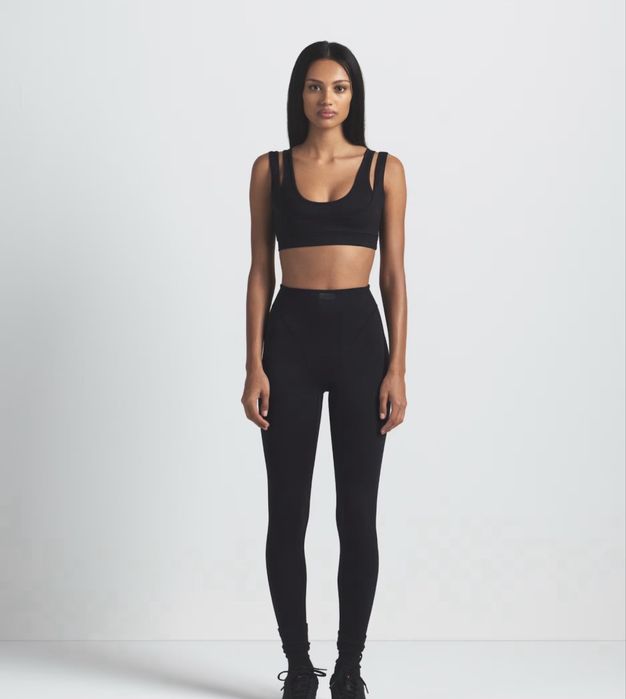 Топ NikeSKIMS Matte Women's Double-Strap Scoop Bra