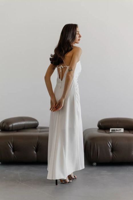 Біла довга/максі весільна/вечірня/коктейльна сукня/плаття