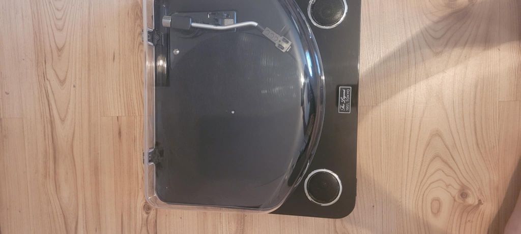 Gramofon Aiwa czarny pół-automatyczny