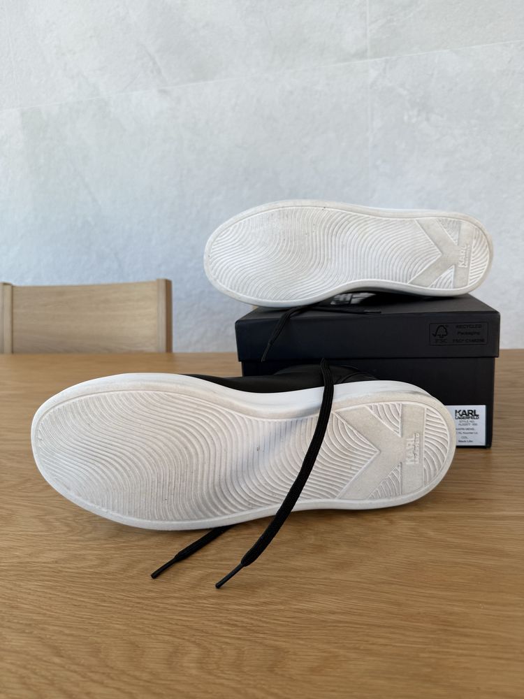 KARL LAGERFELD KAPRI Mens KC rozm. 45 jak nowe