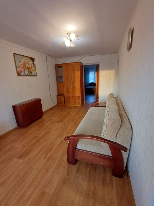 Двокімнатна. Пл. Володимира Великого ( пл. Артема).