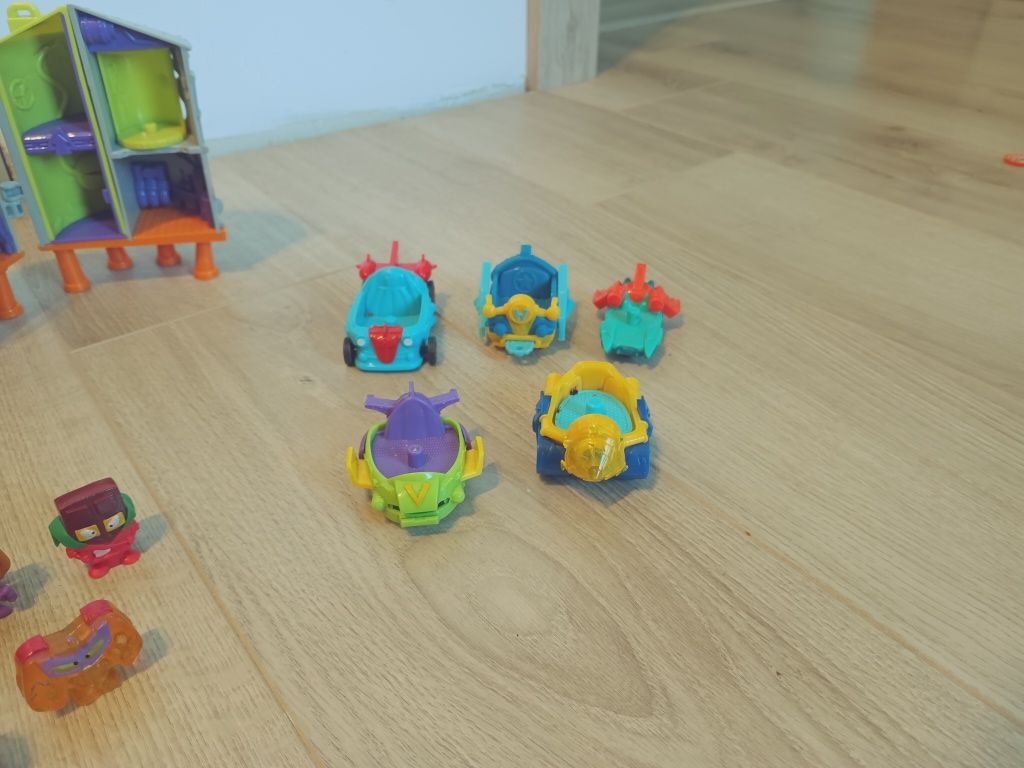 Super things baza figurki pojazdy