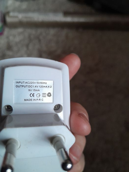 ŁADOWARKA MAXDAY do Baterii AA AAA  9V Ni-Cd lub Ni-Mh