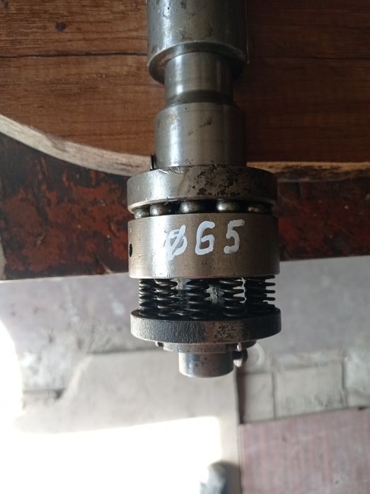 Головка різьбонарізна з направляючою і пінолью