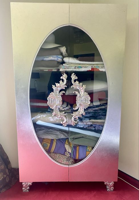 Szafa witryna srebrna glamour