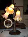 Lampa ,,Tiffany" bursztynowa lilie , unikat , zabytek
