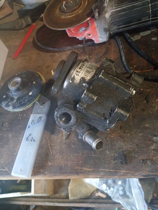 Гідравлічний насос  audi a6 c5 2.5 tdi