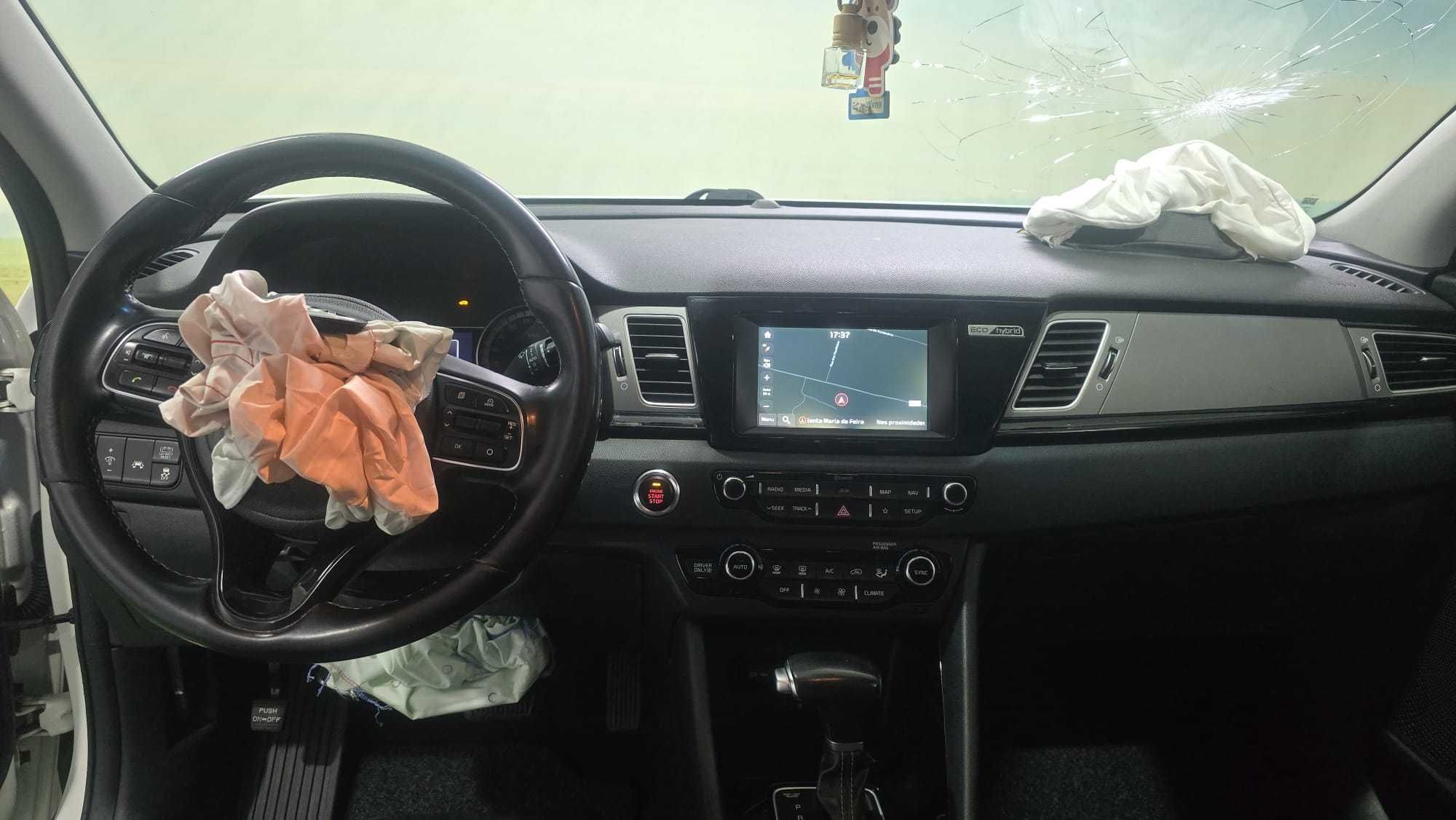 Kia Niro 1.6 GDI HEV - Salvado