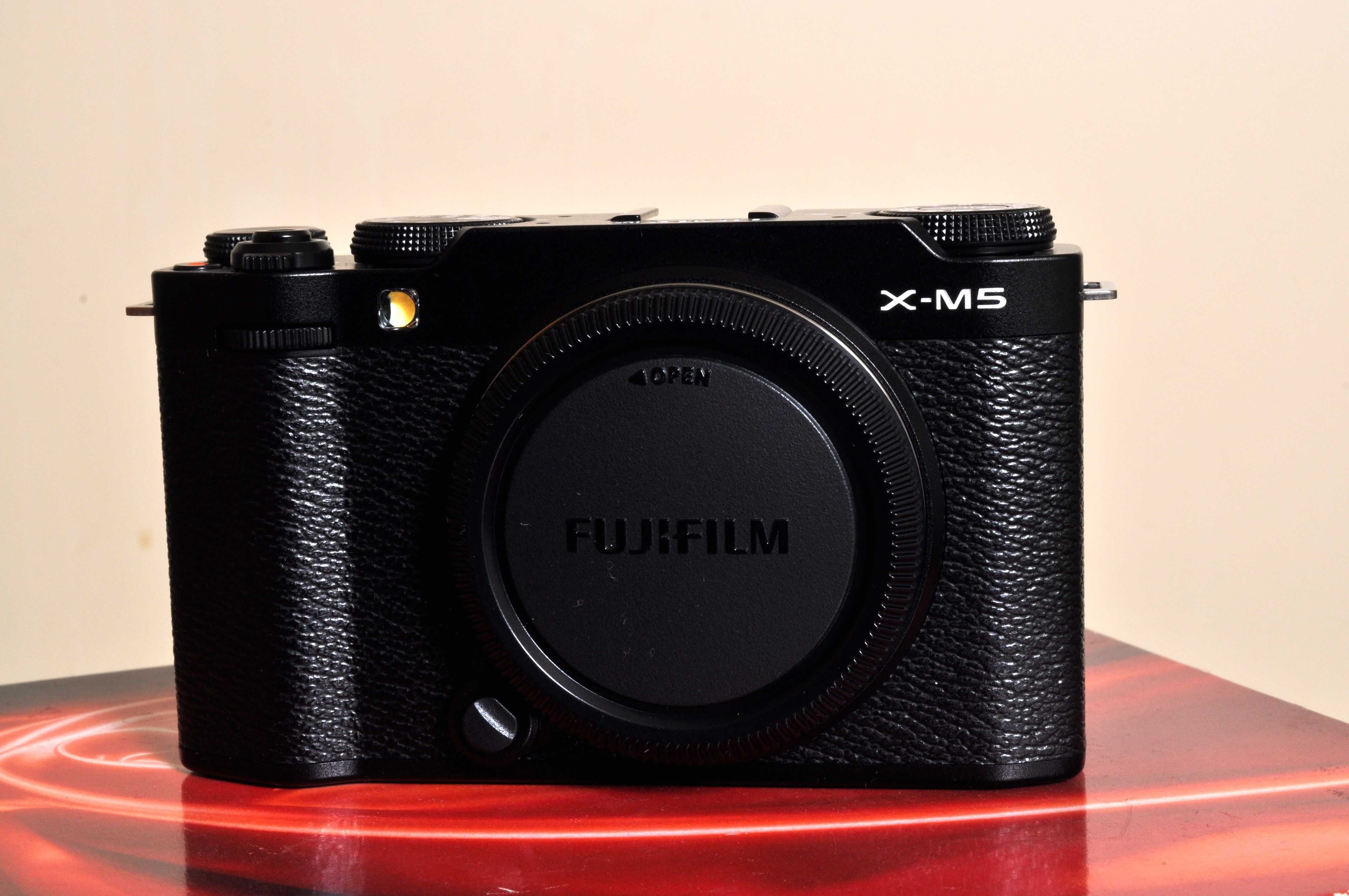 Fuji X-M5 + Xc 15x45. Novo, fatura e garantia 3 anos Fuji Pt