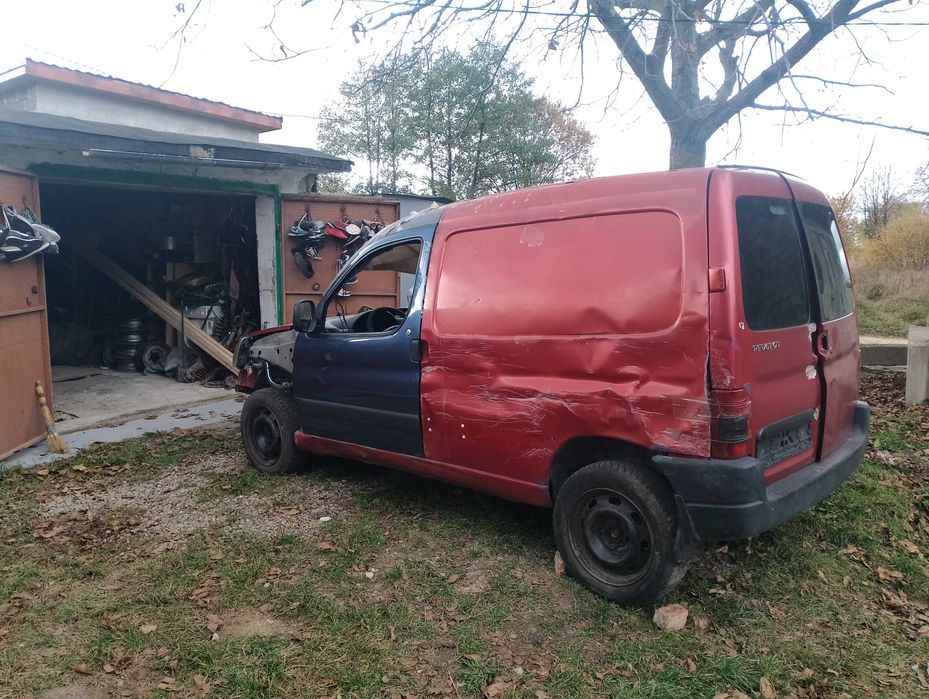 Пежо партнер після дтп