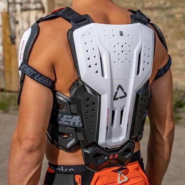 ТОПовая защита тела LEATT Chest Protector 6.5 Pro