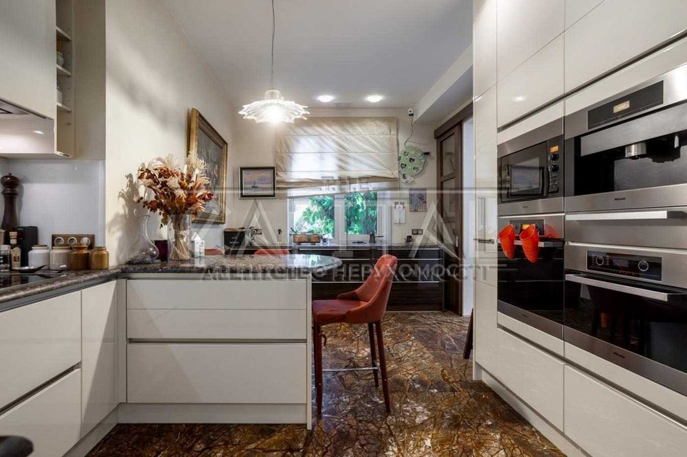 Оренда / Будинок / 1200 м2 / Іванковичі / вул. Авіаторів, 48