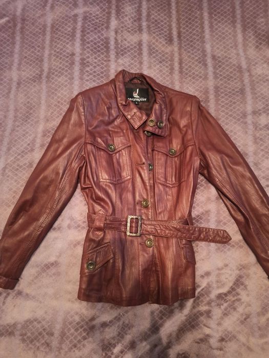 Жіночий шкіряний піджак