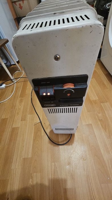 Обогреватель DeLonghi
