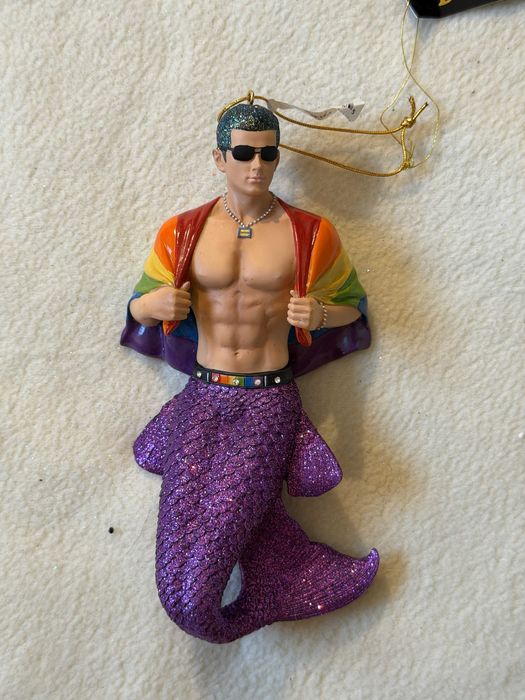 Enfeite sereio merman em porcelana com glitter – vários